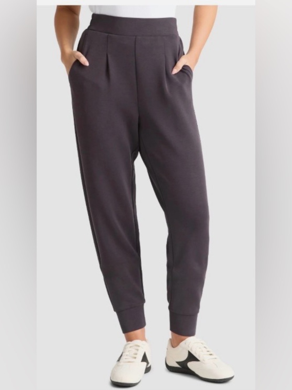AVIA WOMEN'S SCUBAKNIT PLEAT JOGGERS POCKETS - SIZE: WOMEN M - SANDWASHED BLACK